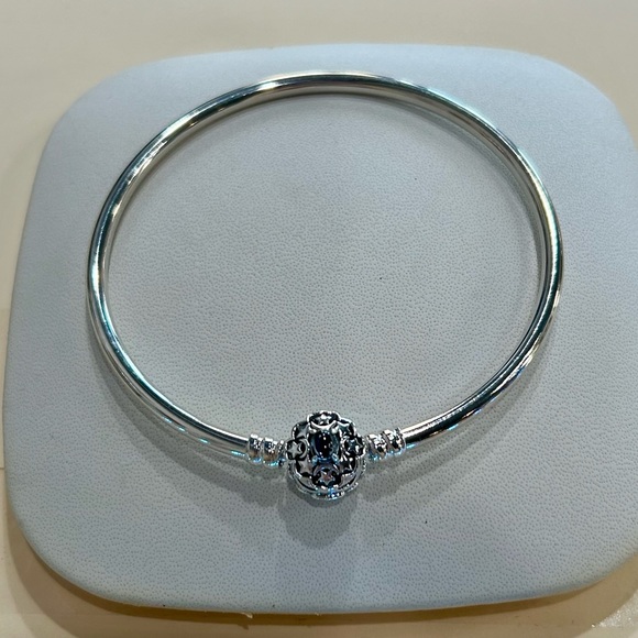 RETIRED Aladdin Jasmine Bangle - Picture 1 of 6